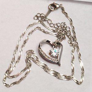 Heart Necklace with round diamond shaped Chrystal